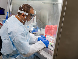 LAB Covid CC 49628225761 65f16d8b1e b